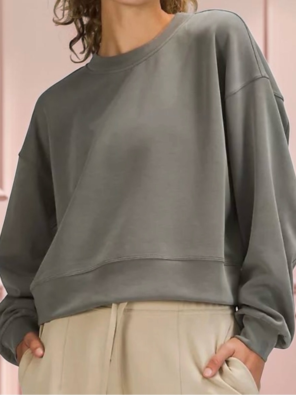 Lululemon Softstreme Oversized Cropped Crew. Gray/Green. Size : 12